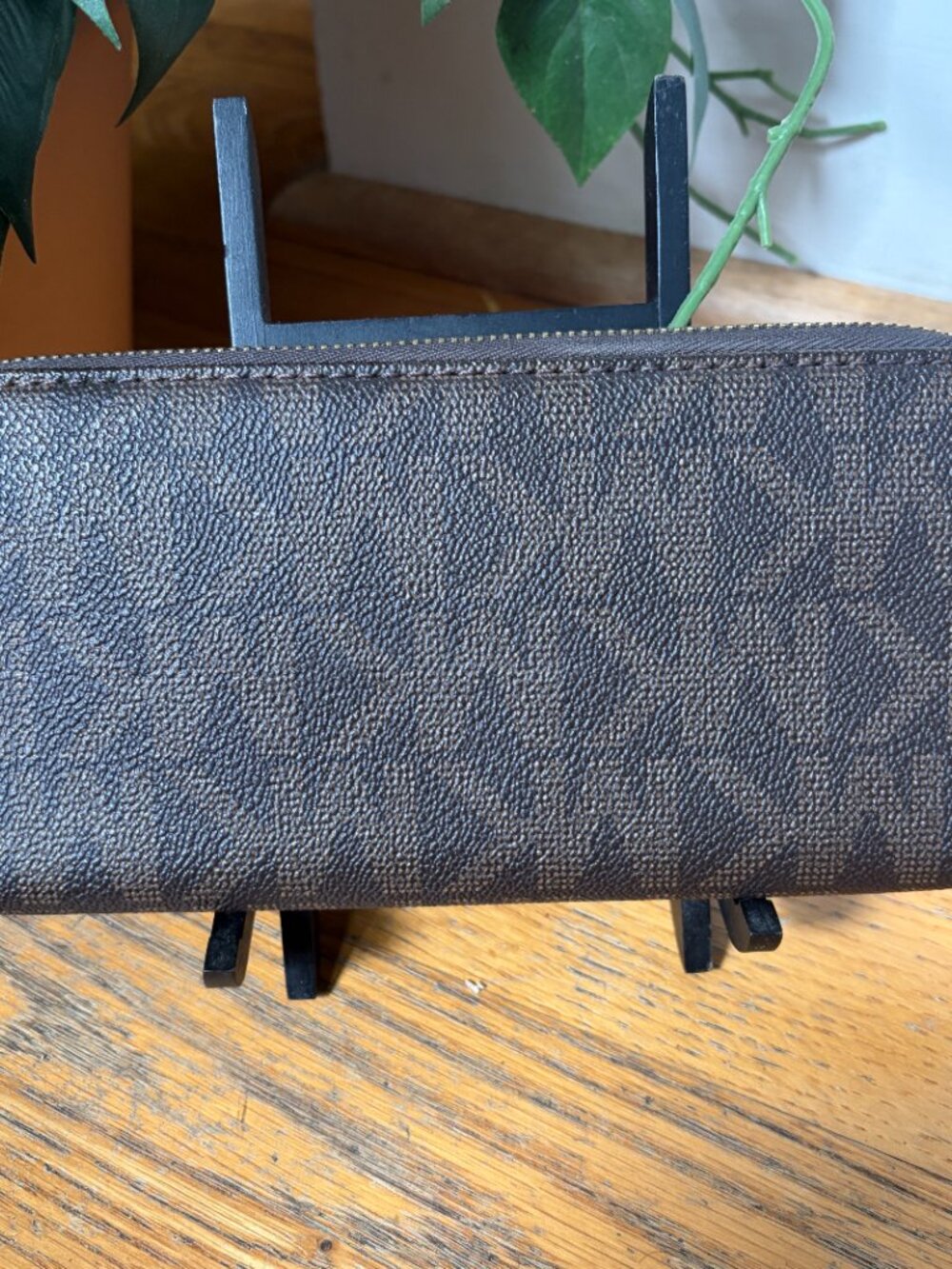 Michael Kors Jet Set Travel Logo Continental Wallet Brown 3/4 Zip - Picture 2 of 8